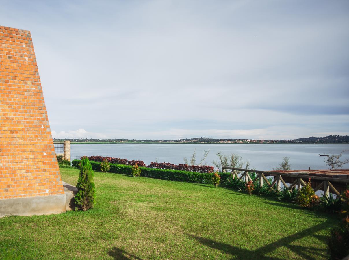 Buvi Lodge Limited Энтеббе Экстерьер фото